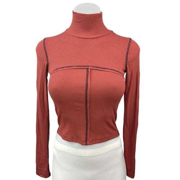 Aritzia Wilfred Free Red Turtleneck Patchwork Long Sleeve Rib Knit Crop Top XS - Picture 1 of 4